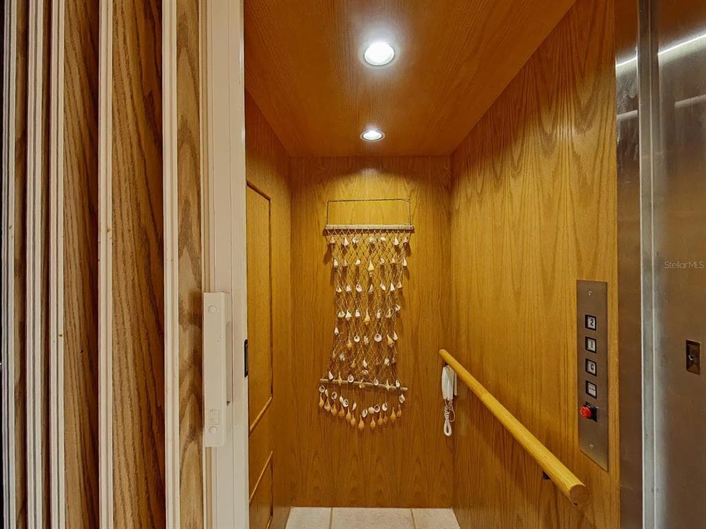 15709 CENTURY DRIVE photo 24