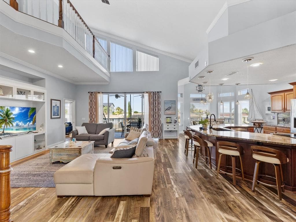 15709 CENTURY DRIVE photo 4
