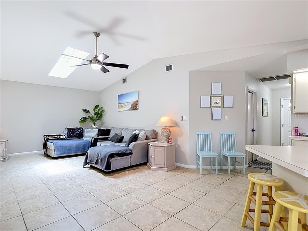 1438 SEA FAN DRIVE photo 22