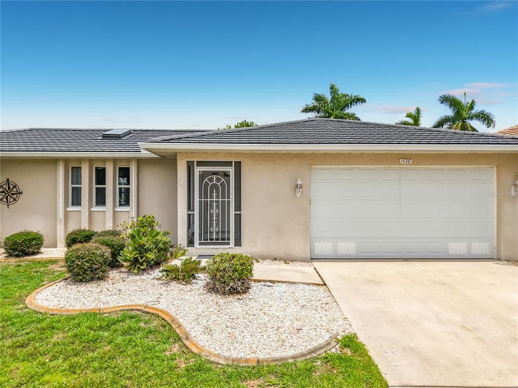 1438 SEA FAN DRIVE photo 3