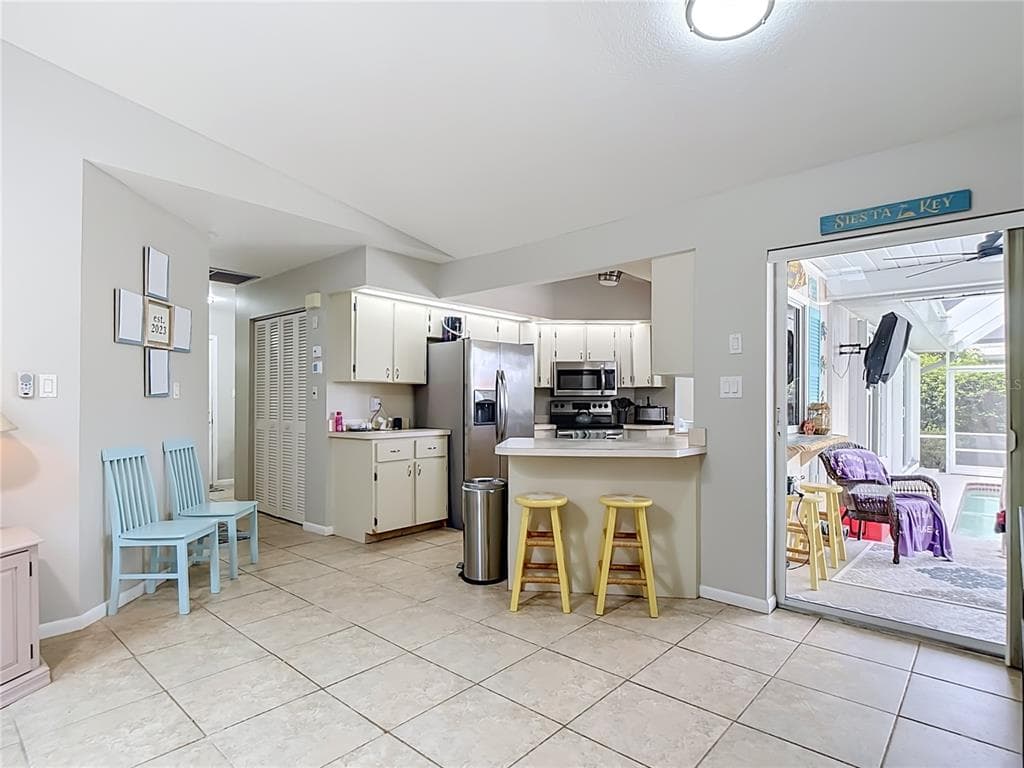 1438 SEA FAN DRIVE photo 24