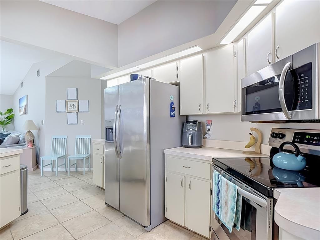 1438 SEA FAN DRIVE photo 14