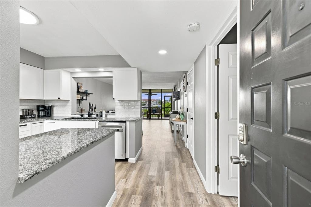 1805 MARINER DRIVE 53 photo 6