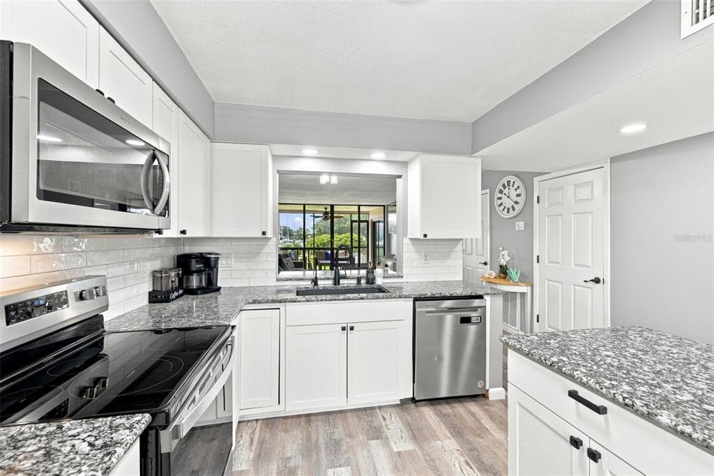 1805 MARINER DRIVE 53 photo 10