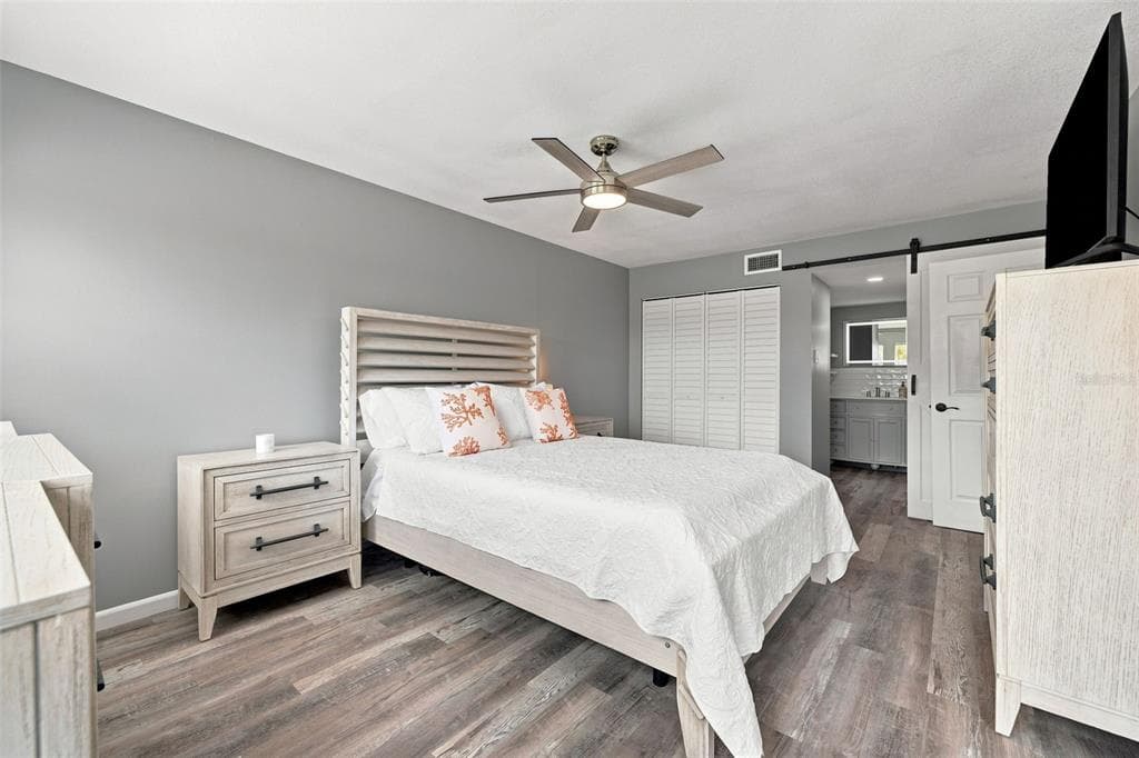1805 MARINER DRIVE 53 photo 18
