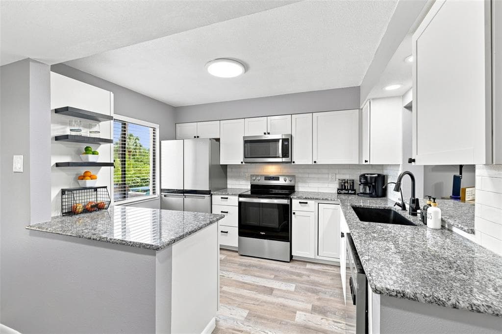 1805 MARINER DRIVE 53 photo 8