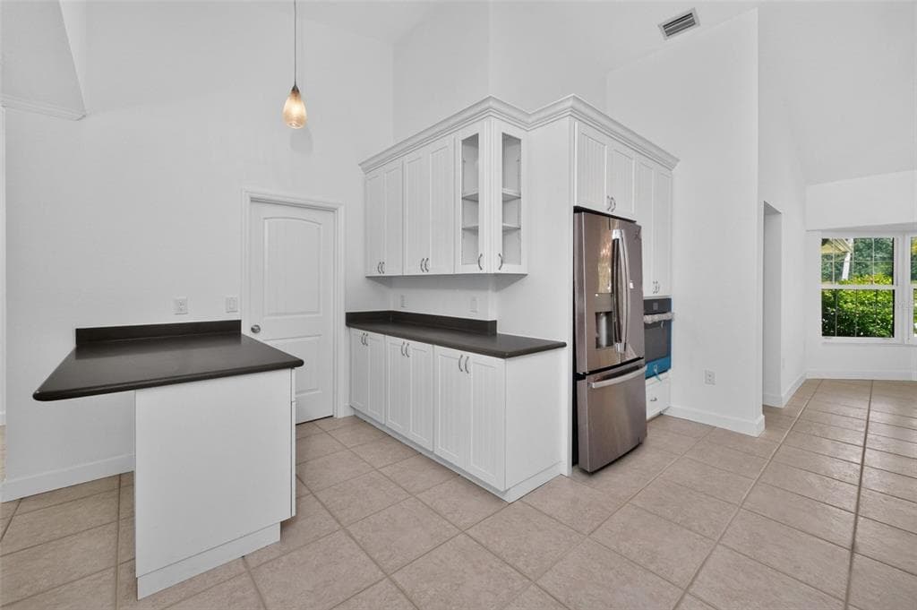 200 S OXFORD DRIVE photo 23