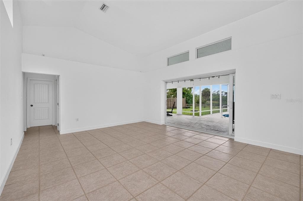 200 S OXFORD DRIVE photo 7
