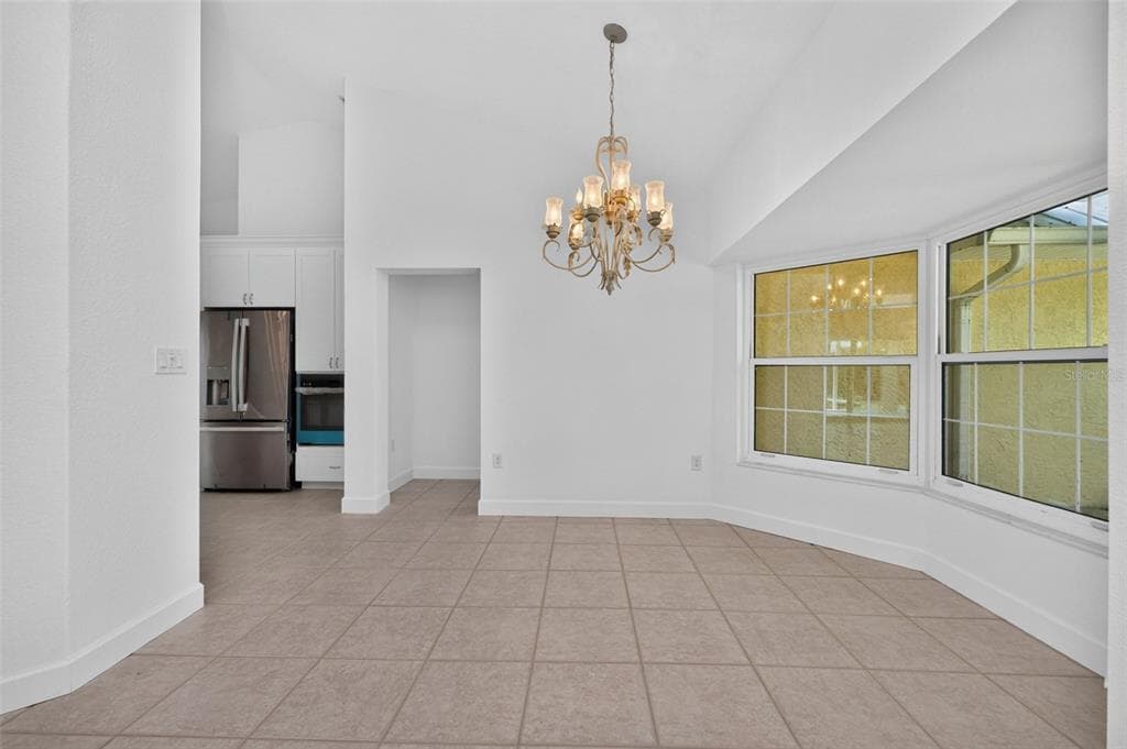 200 S OXFORD DRIVE photo 14