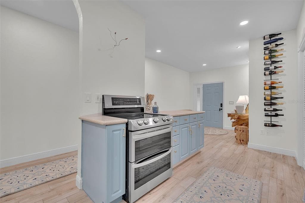 4104 128TH STREET W 702 photo 14