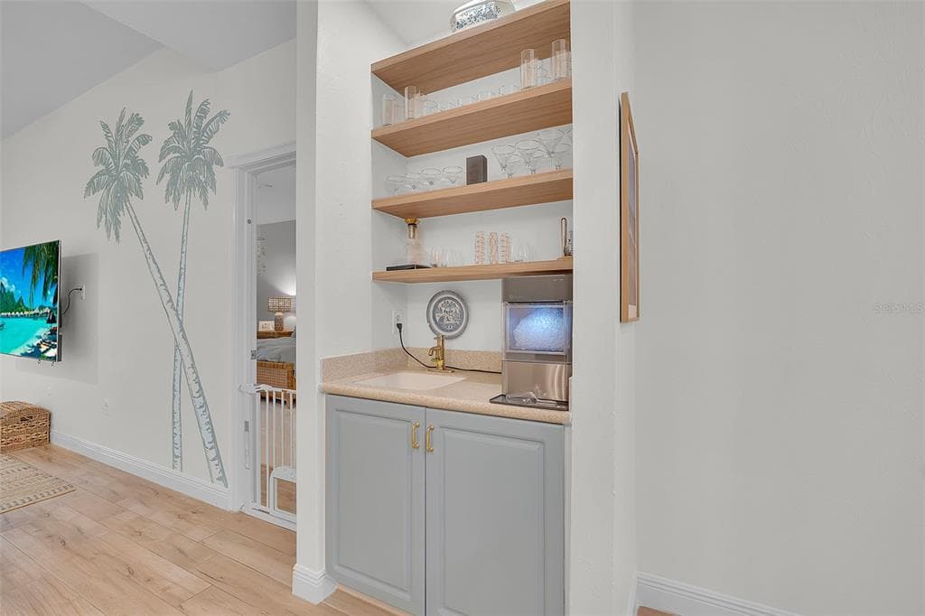 4104 128TH STREET W 702 photo 18