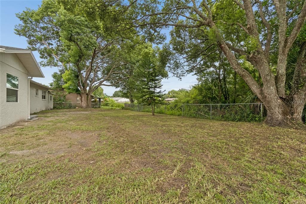 7949 KNIGHT DRIVE photo 5