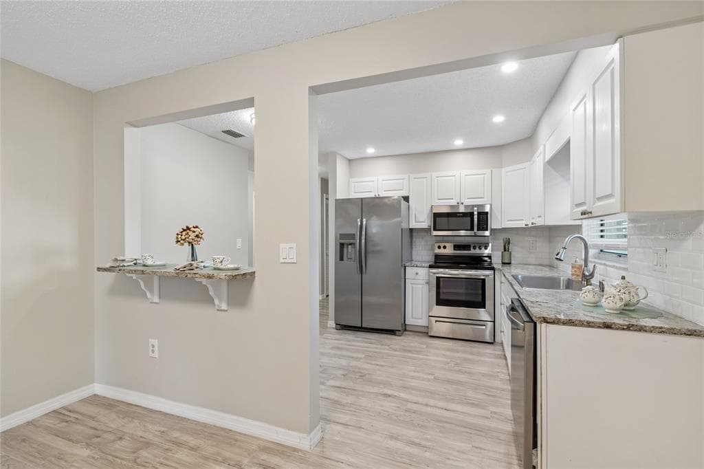 7949 KNIGHT DRIVE photo 14