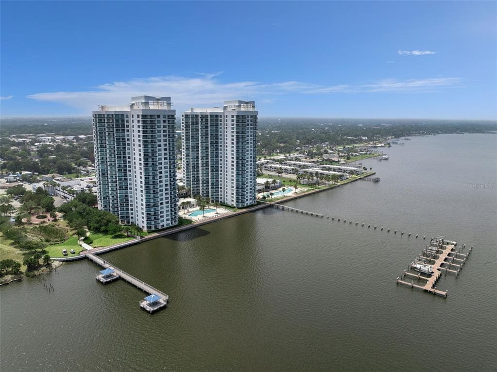 241 RIVERSIDE DRIVE 608 photo 23