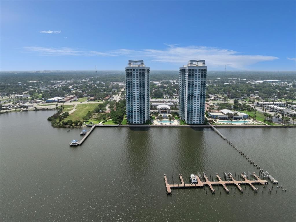 241 RIVERSIDE DRIVE 608 photo 24