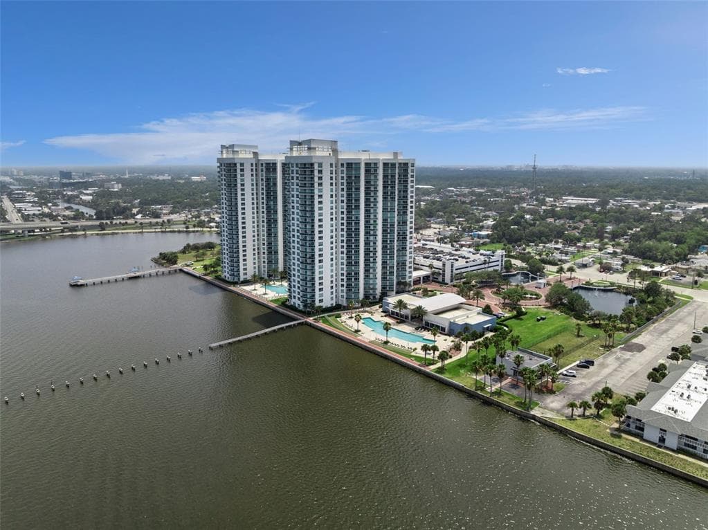 241 RIVERSIDE DRIVE 608 photo 25