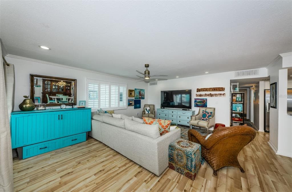 20019 GULF BOULEVARD 9 photo 7