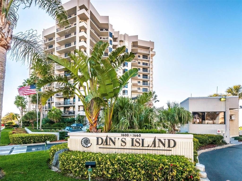 1660 GULF BOULEVARD PH1 photo 2