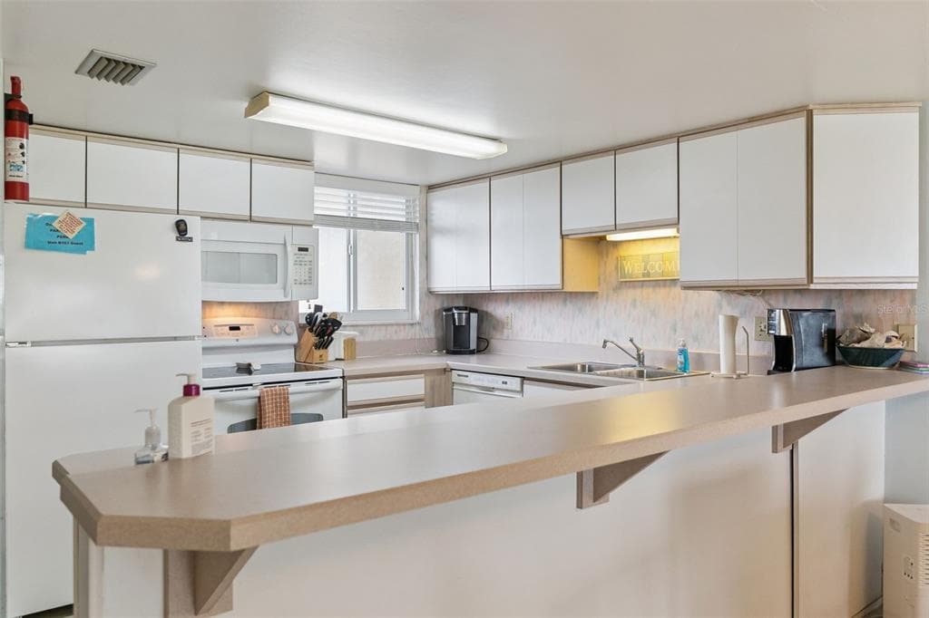 4821 SAXON DRIVE B103 photo 25