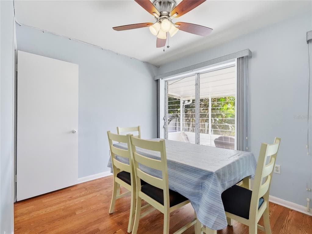 181 DUXBURY AVENUE photo 20