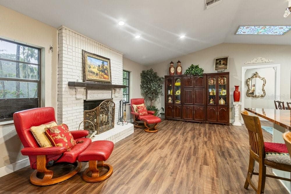 13502 WHITBY ROAD photo 7
