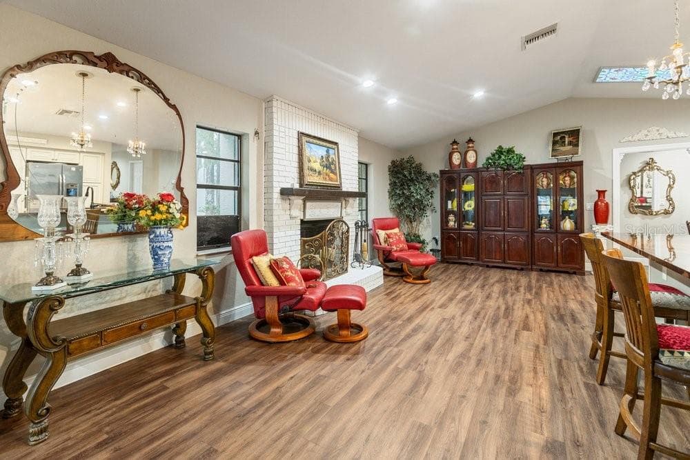 13502 WHITBY ROAD photo 9