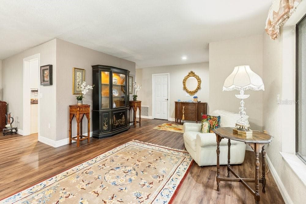 13502 WHITBY ROAD photo 19