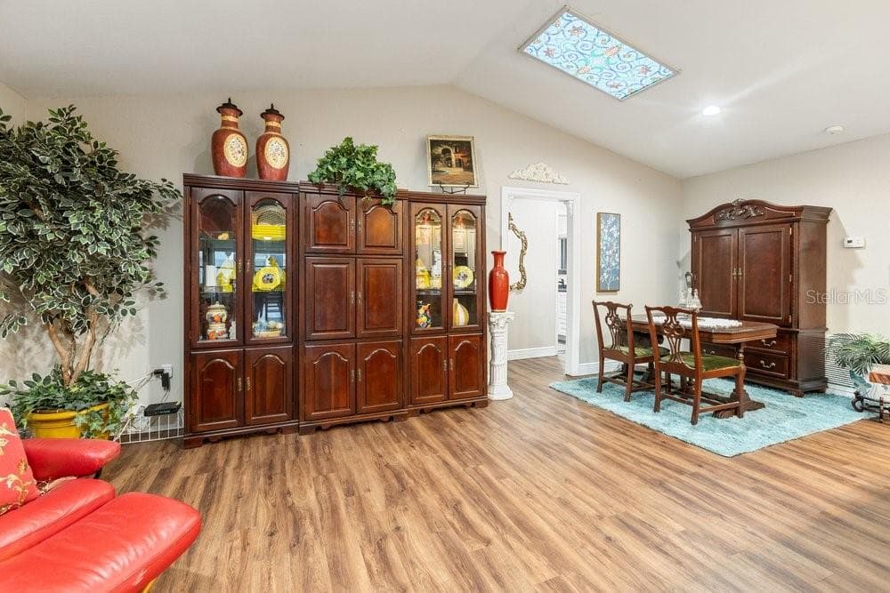 13502 WHITBY ROAD photo 8