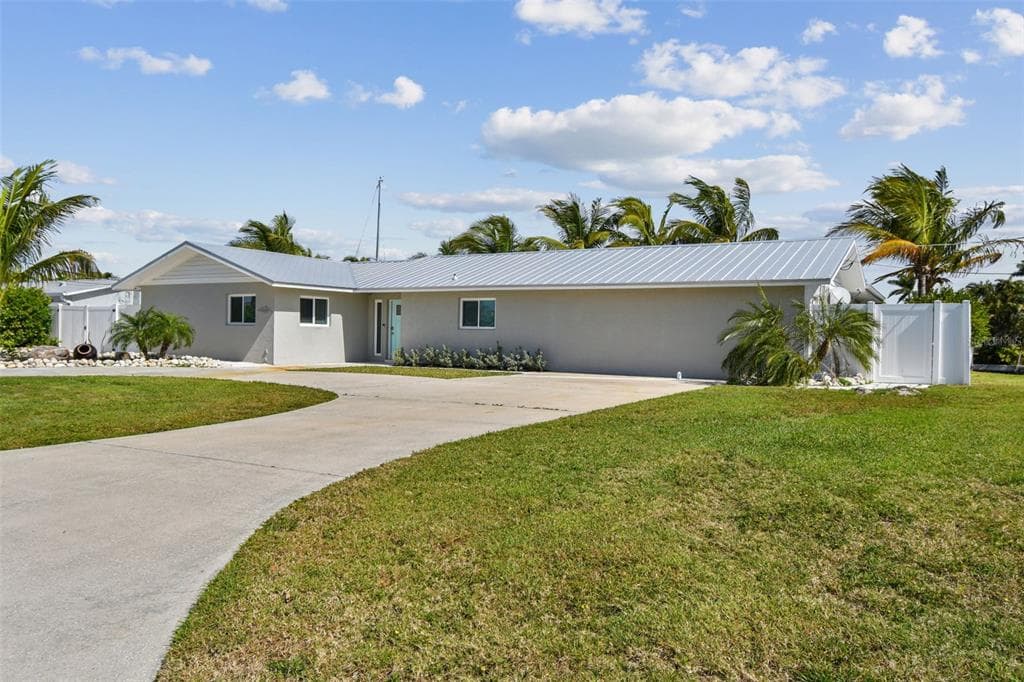 4900 ARLINGTON ROAD photo 1