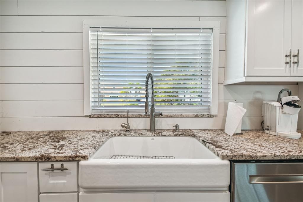 4900 ARLINGTON ROAD photo 9