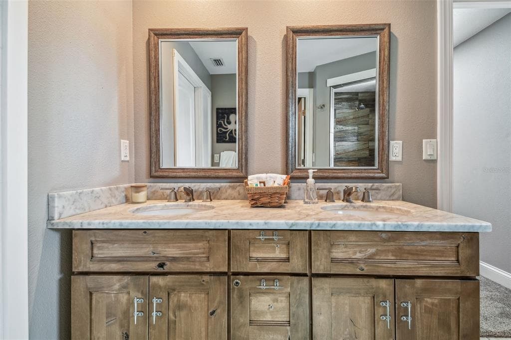 4900 ARLINGTON ROAD photo 21