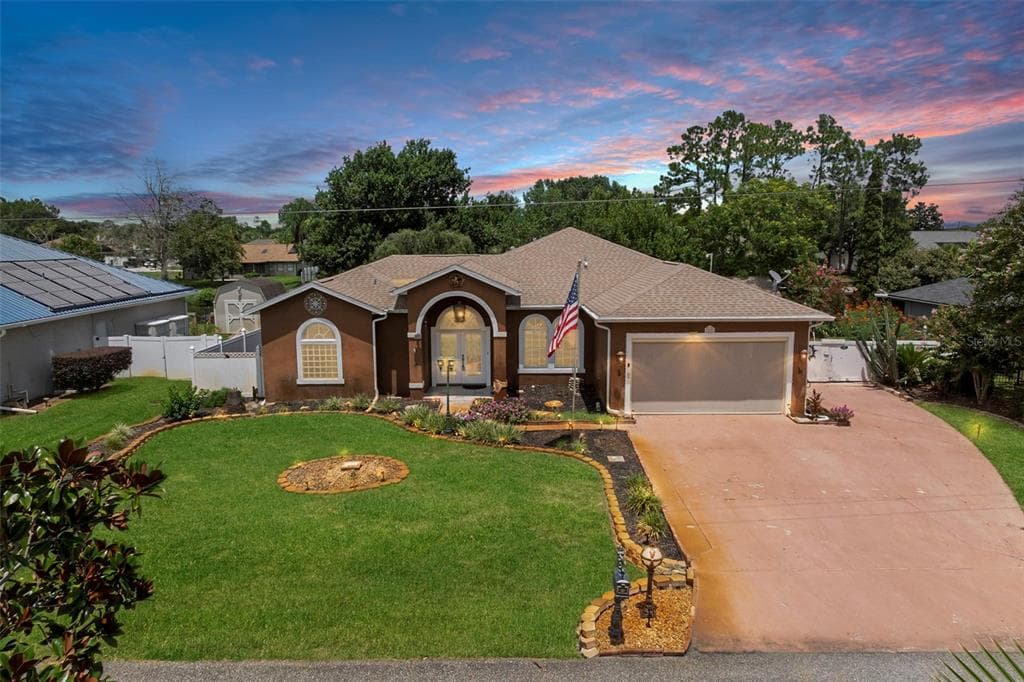 52 BUTTONWORTH DRIVE photo 1