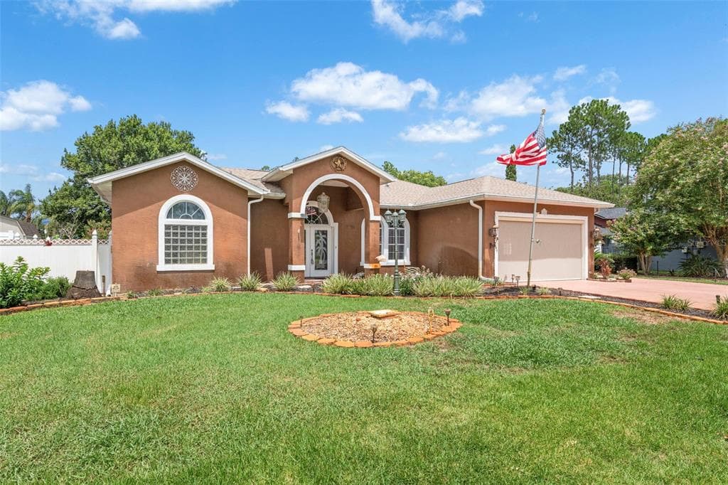 52 BUTTONWORTH DRIVE photo 5