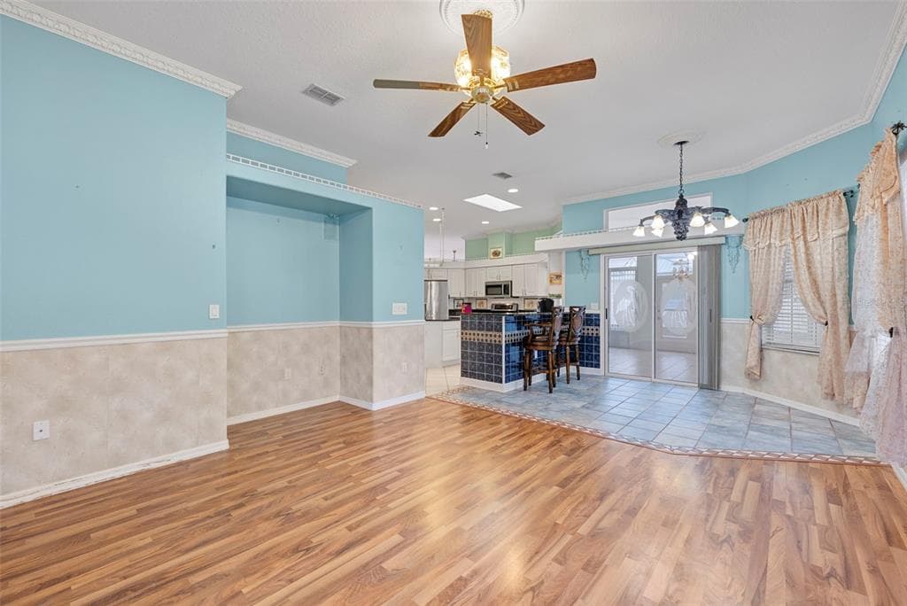 52 BUTTONWORTH DRIVE photo 14