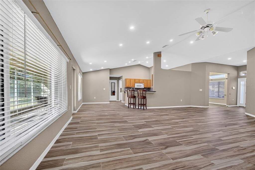 25900 AYSEN DRIVE photo 9