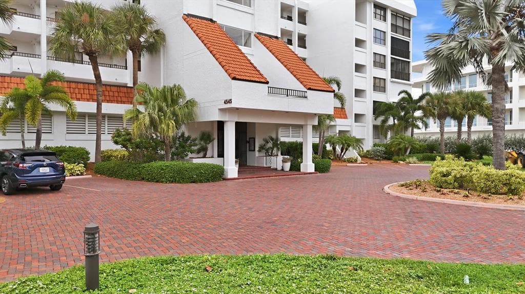 4545 GULF OF MEXICO DRIVE 311 photo 5