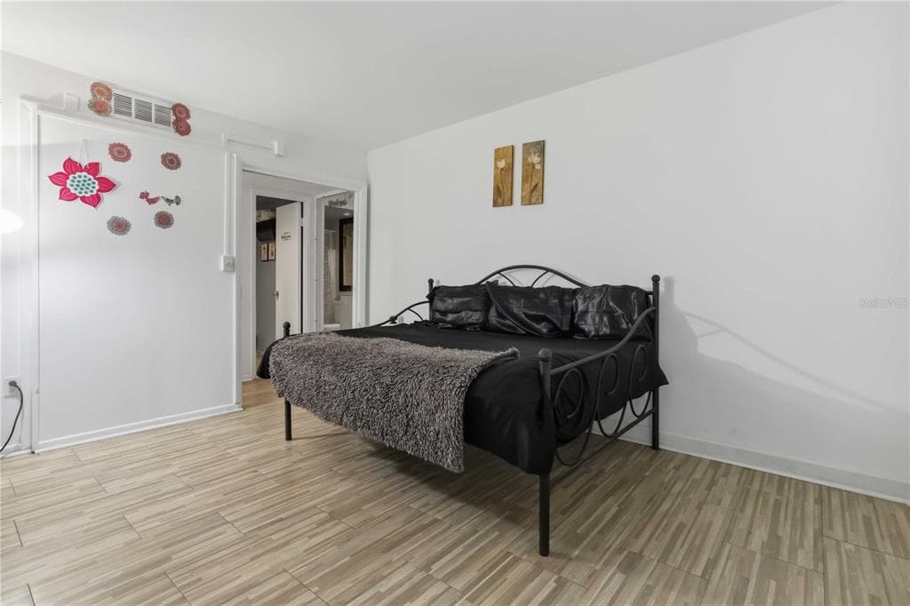 2800 N ATLANTIC AVENUE 1105 photo 14