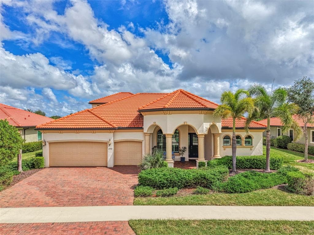 10908 BULLRUSH DRIVE photo 1