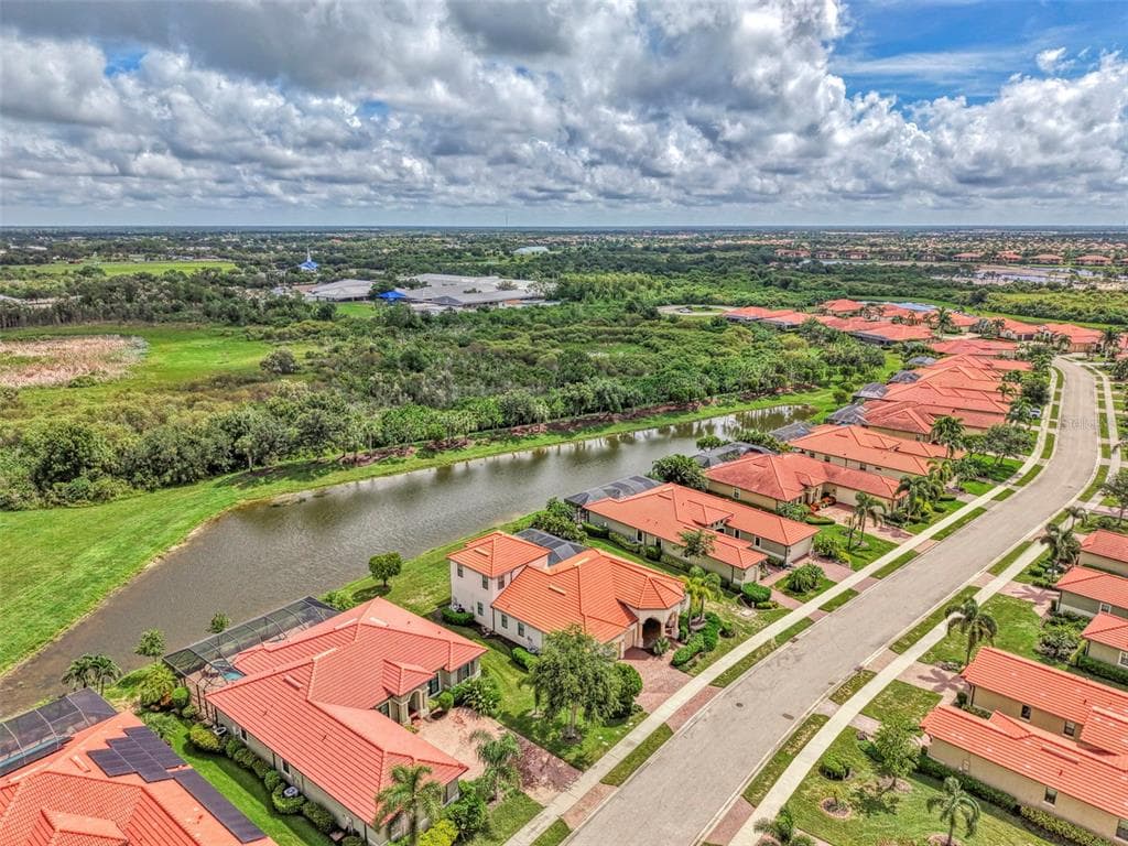 10908 BULLRUSH DRIVE photo 4