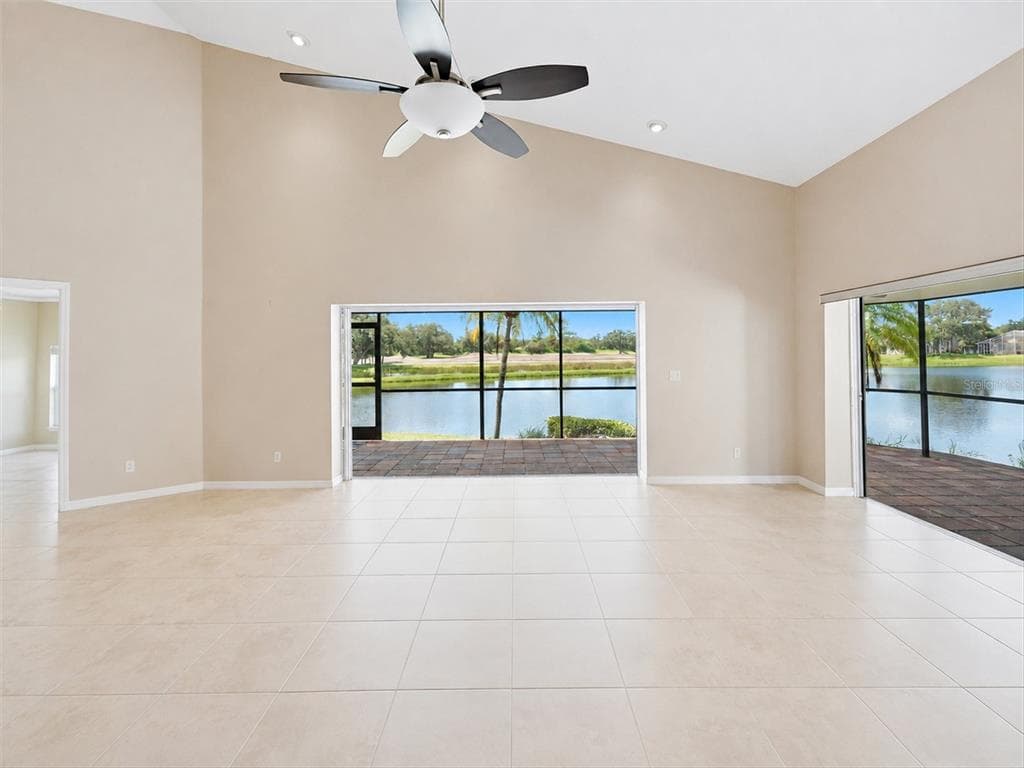 4300 CAMINO MADERA photo 13