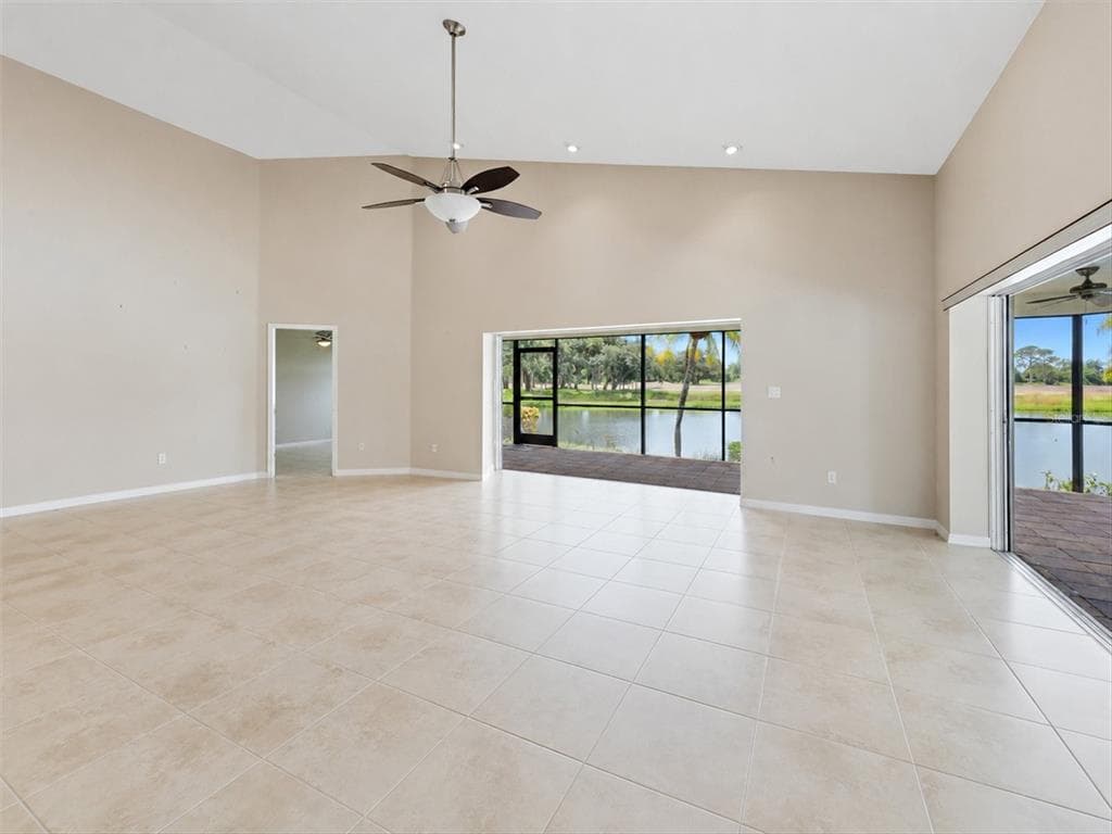 4300 CAMINO MADERA photo 10