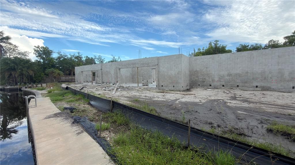 546 FREELING DRIVE photo 25