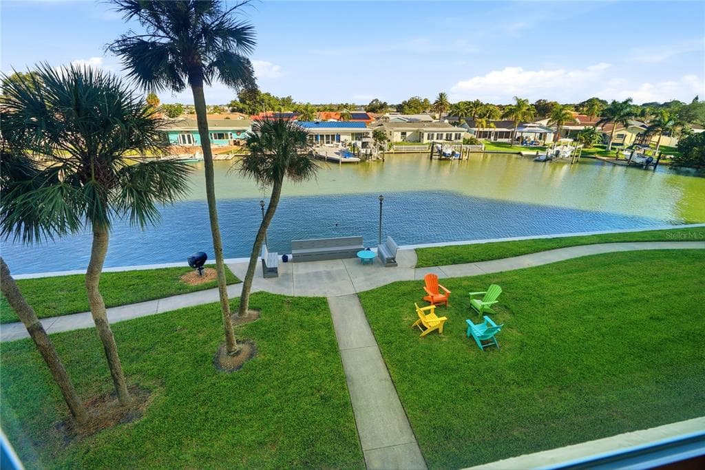 4725 COVE CIRCLE 306 photo 13