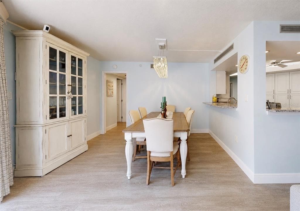 690 ISLAND WAY 501 photo 25