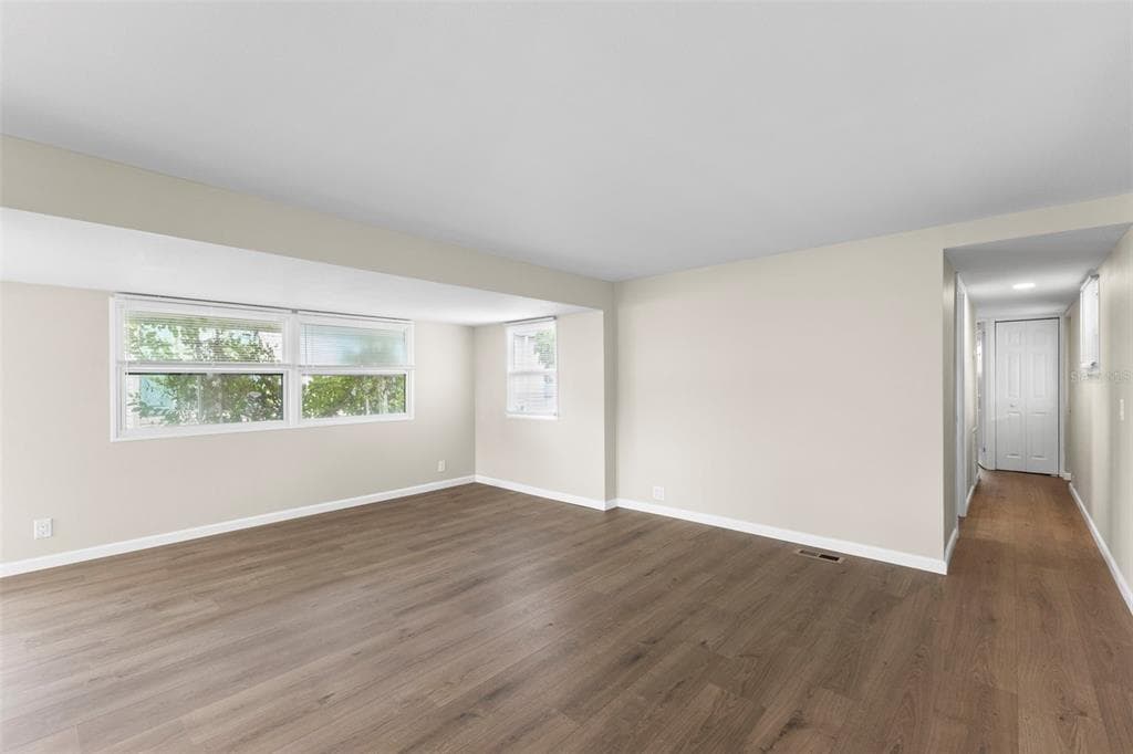 436 MOUNT OAK AVENUE NE 747 photo 7