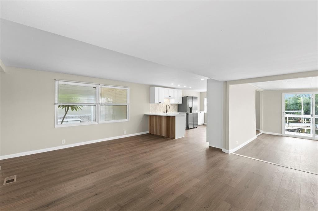436 MOUNT OAK AVENUE NE 747 photo 10