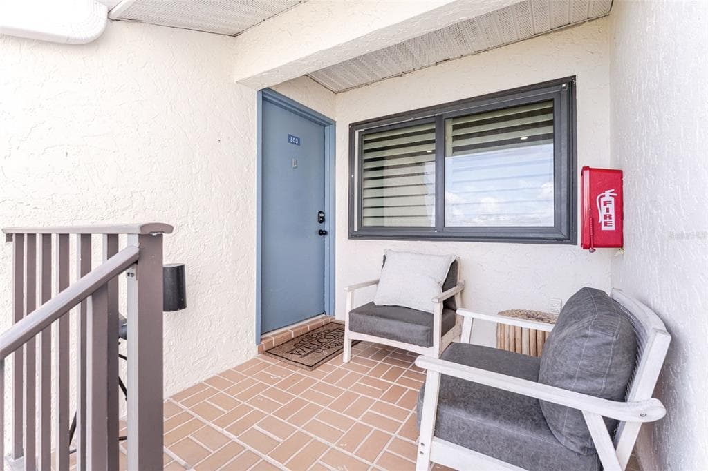 1401 BEACH ROAD 303 photo 6