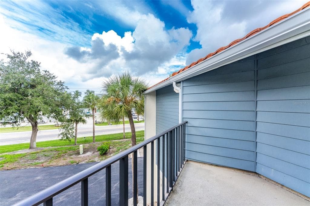 1401 BEACH ROAD 303 photo 20