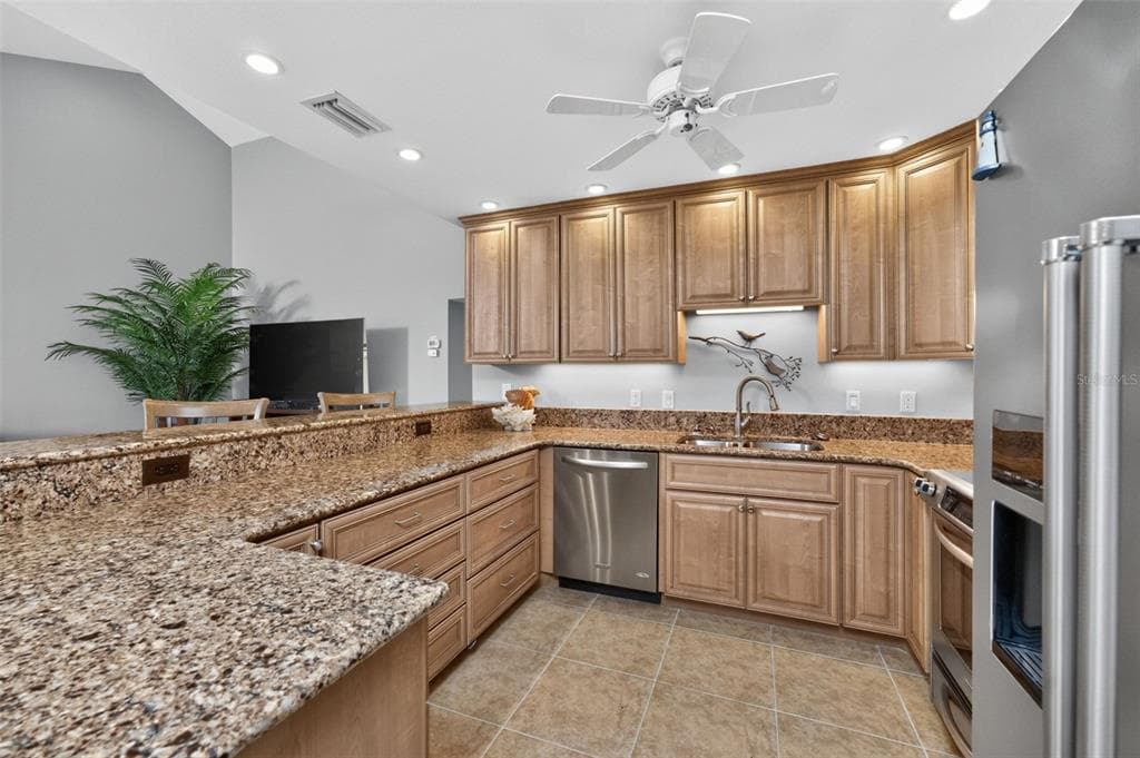 1401 BEACH ROAD 303 photo 14