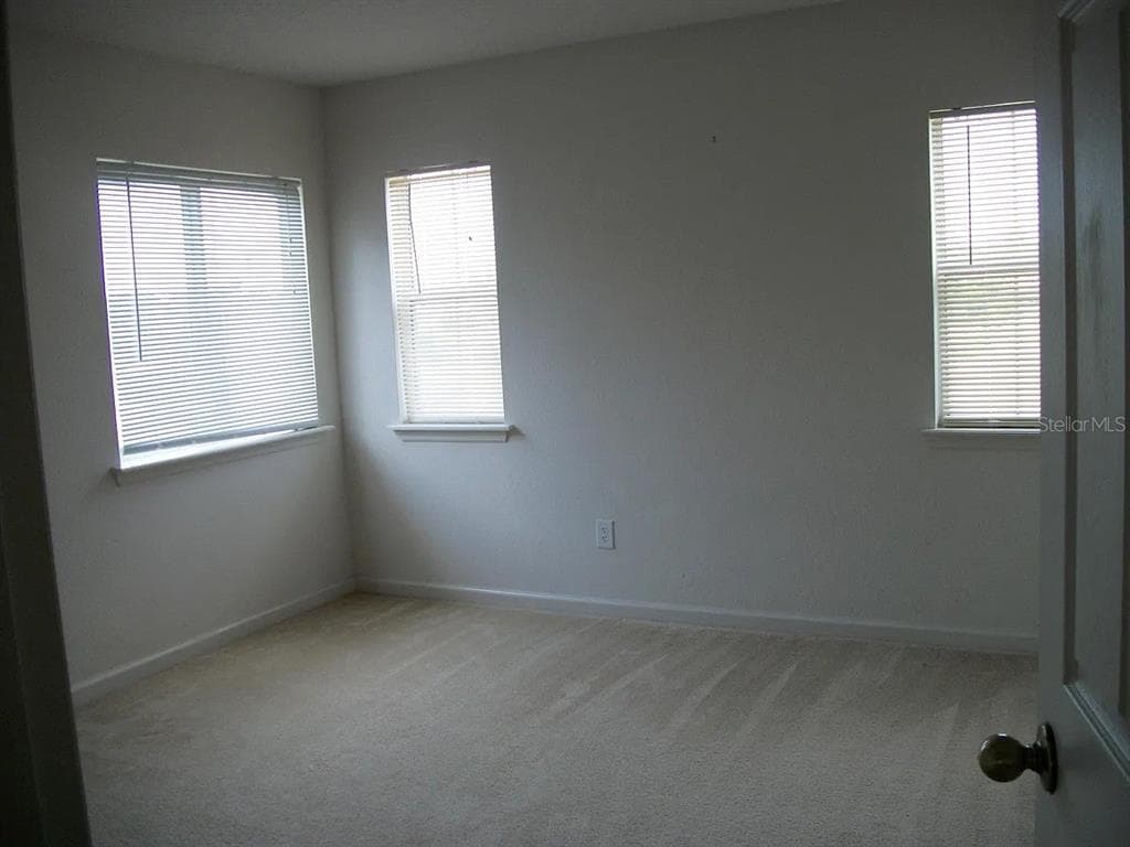 72 ROLLINS LANE photo 12